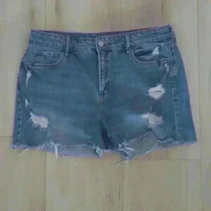 OLD NAVY | Women's Medium Wash  High Rise Ripped Hem Jean Shorts